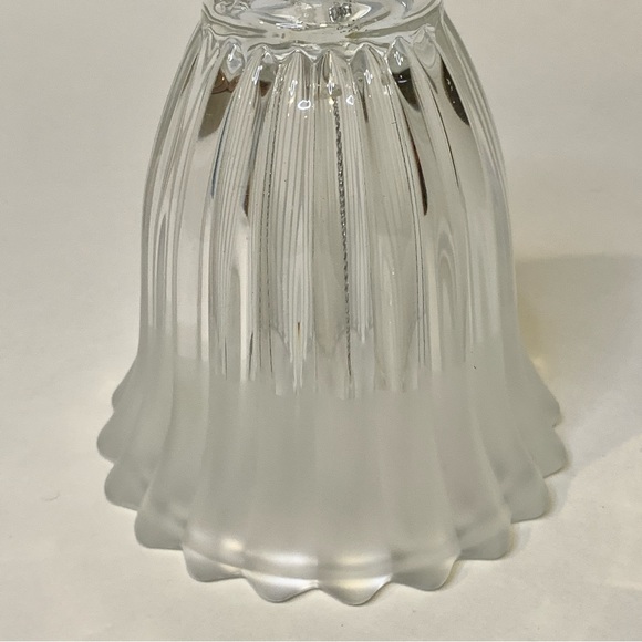 Mikasa Frosted Wreath Handle Bell Christmas Ribbed Body Crystal Glass Holiday - Picture 6 of 9